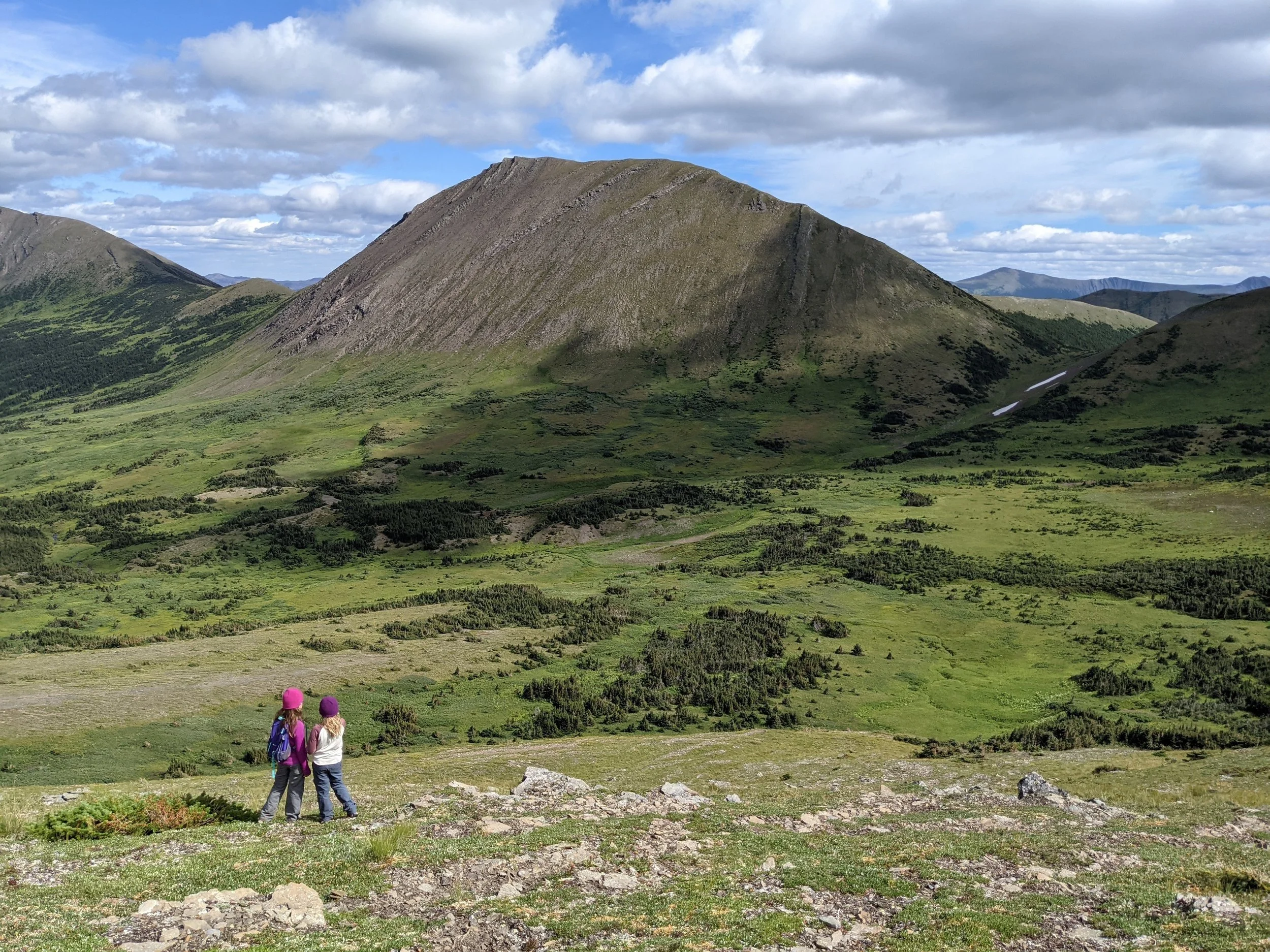 はろうきてぃ　MOUNTAIN MEADOWS About Mountain Meadows | Schools, Demographics, Things to Do